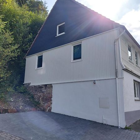 Familyhome Lopora Medebach Exteriér fotografie